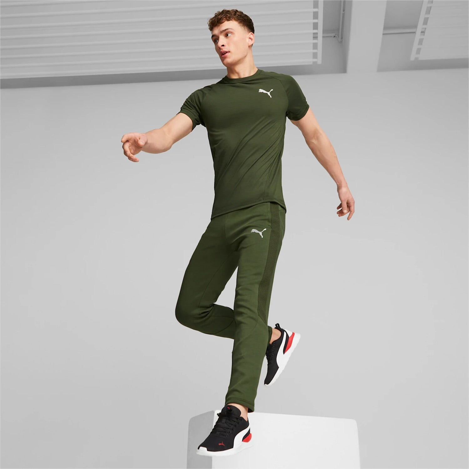 Puma Evostripe Sweatpants For Men